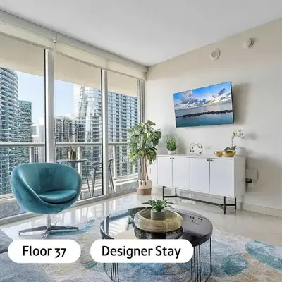 MVR - High-Rise Escape with Spa Access
