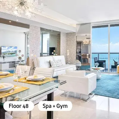 MVR - Designer Stay in Sky-High Tower