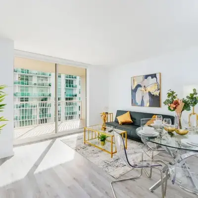Fantastic APT Brickell