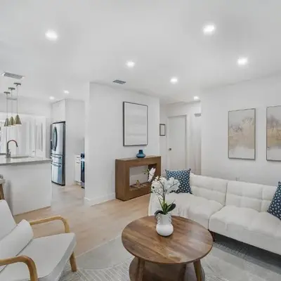 Chic Villa Nina 2 bedrooms 2 baths in Miami!