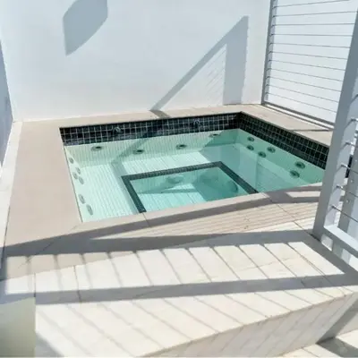 2BR Ocean Penthouse - Private Terrace & Hot Tub