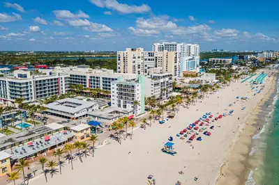 an aerial view of a beach and buildings at Condo with 1 Bedroom Terrace and Hot Tub in Hollywood