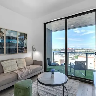 2 Bed Best Views in Downtown and Brickell