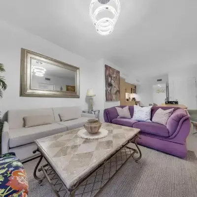 Chic 2-Bedroom Downtown Condo with Breathtaking City & Waterfront Views