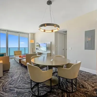 Luxury 2BR Beachfront Rooftop Pool and Spa