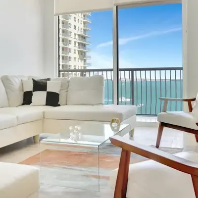Newly Renovated 3BR Condo with Bay Views and Parking