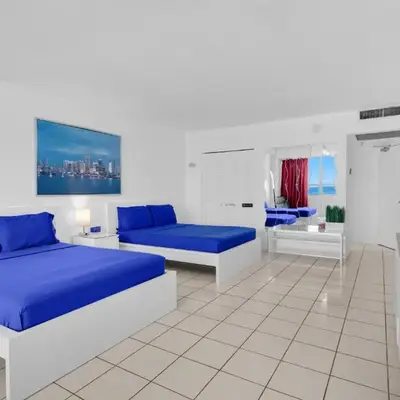 530 - Miami Beach Large studio Ocean View