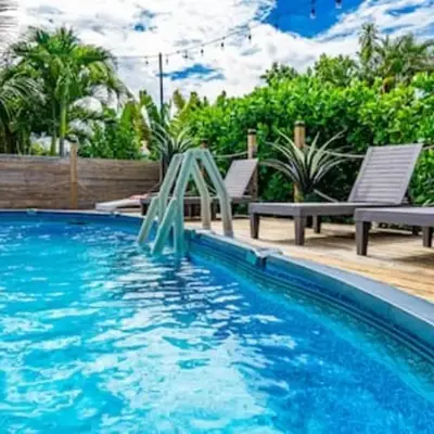427 NE 107th Studio · 6BR 3BA 7 Beds Pool Parking 2 Kitchen