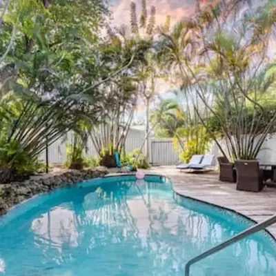 1720 Wa Kee 2A · Luxurious 4BR 3BA Retreat in Coconut Grove w Pool