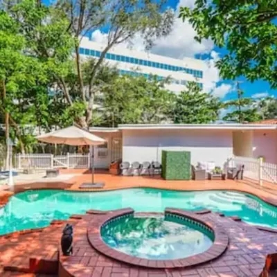 2710 · Heated Pool 7 Beds 5 Baths Sleep 15 Park 4 Car