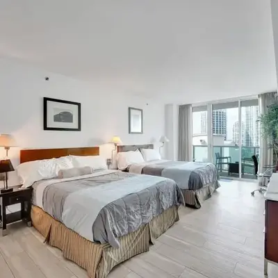 Arya Hotel Studio Views plus Kitchenette plus Parking