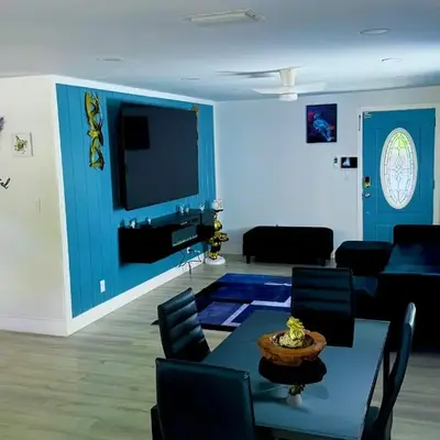 Serene 3-Bedroom renovated house with AC in Fort Lauderdale
