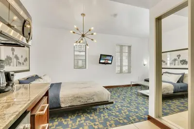 Gallery image of Bright Miami Beach Studio with Rooftop Pool Access in Miami Beach