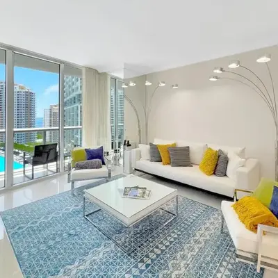 Icon Brickell 20th Floor 1BR Pool View Balcony