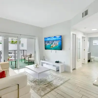 Chic 2BR Edgewater Condo with Views plus Balcony
