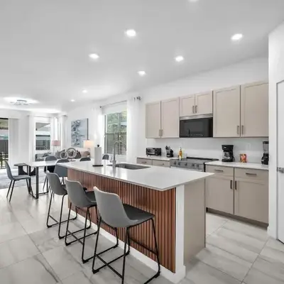 Royal Palm Gateway - Spacious Family Retreat in Sunny Homestead
