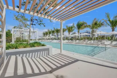 a view of the pool at the resort at New 1Bed 1 bath Ocean view in Miami Beach