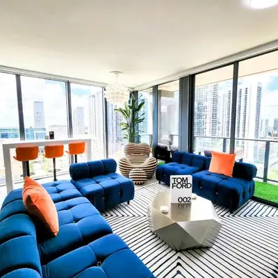 3BR Skyline Luxury with a 100 inch TV