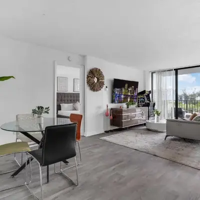 Urban Escape 2 Bed Unit In Miami near Whole Foods