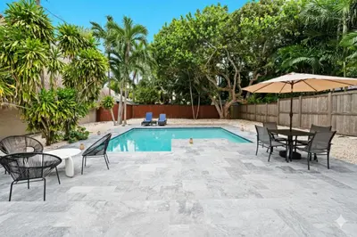 Gallery image of Maison des Isles - Las Olas Pool Home - Walk to Beach and Dining - Up to 4 Adults and 4 Kids under 13 in Fort Lauderdale