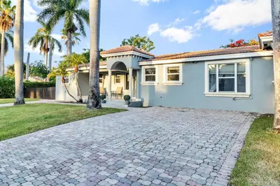 Gallery image of Casa Stella Tropical Pool Beach 8 min in Hollywood