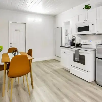 Spacious North Miami Studio | 2 Queen Beds