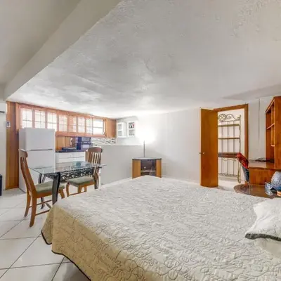 5 Mi to Hollywood Blvd! Miramar Apt with Shared Pool