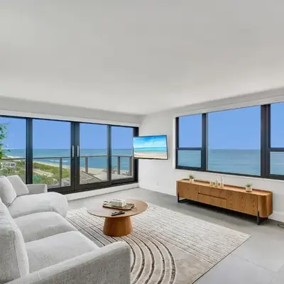 Oceanfront Luxury 3BR 3BA Condo with Resort Pools Gym and Sauna 902