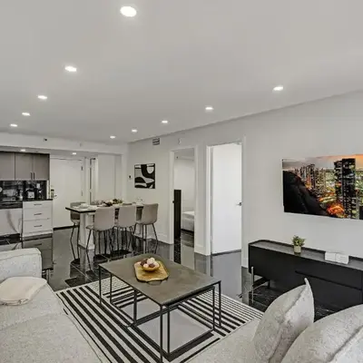 Miami Beach Paradise 4BR Stylish condo with Resort Perks 1007