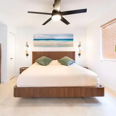 SOFI NEW! King Bed