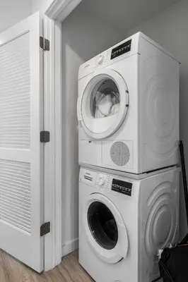 a washing machine and a dryer in a room at Condo at 72 Park - Miami Beach Area & Resort Facilities in Miami Beach