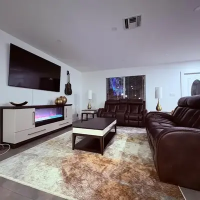 3-BDR Guitar House
