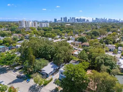 an aerial view of a park with a city skyline at Tropical Haven Cozy 1 BR Caribbean Getaway in Miami