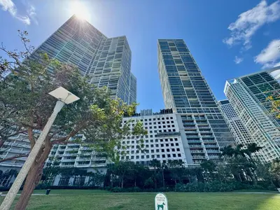 a view of a city skyline with tall buildings at Elegant 1B at Icon Brickell 17th fl Pool, Spa Gym FREE Parking Scenic view in Miami