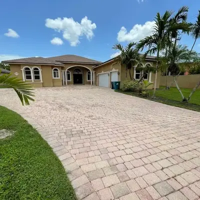 Miami Mansion for Groups Sleeps 12