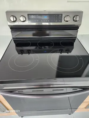 a close up of a stove top oven at Private & Quiet Retreat Near Hard Rock Stadium and Guitar Hotel in Pembroke Pines