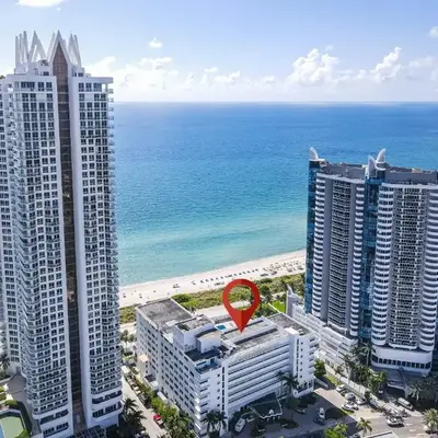 Beachfront Apartment in Miami Beach at the Casablanca Hotel