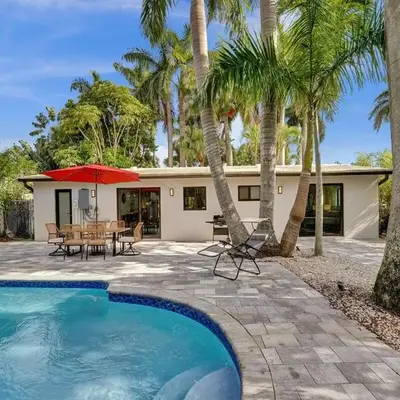 Cute 3 Bedroom 2 Bathroom Pool Home