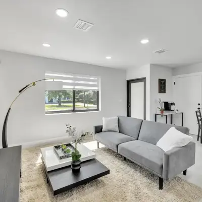 NEW house in Miami Casa Calle 19
