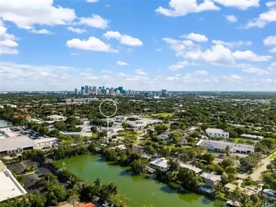 an aerial view of a city with a river at 4BR Lakefront Heated Pool -Jacuzzi -Basket -Sauna in Fort Lauderdale