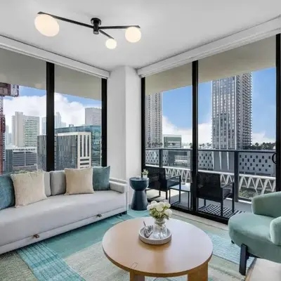 Luxury 2 Bedroom Corner Unit Crosby Rooftop Pool