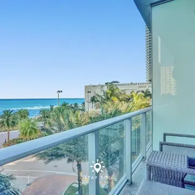 Cozy Apartment -Balcony & Beachfront Resort