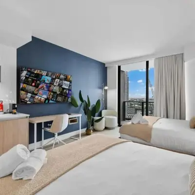 2105 Modern studio with Balcony a Pool and a 24 hour Gym in Downtown Miami