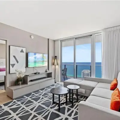 Hyde house 3507 AL MAR