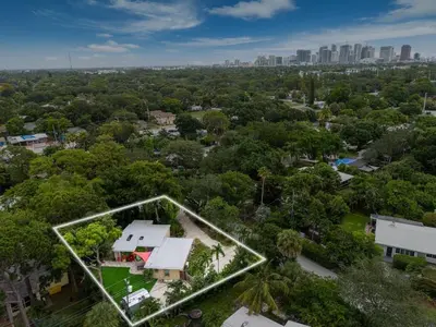 an aerial view of a suburb with a city at Shady Banks Oasis in Fort Lauderdale