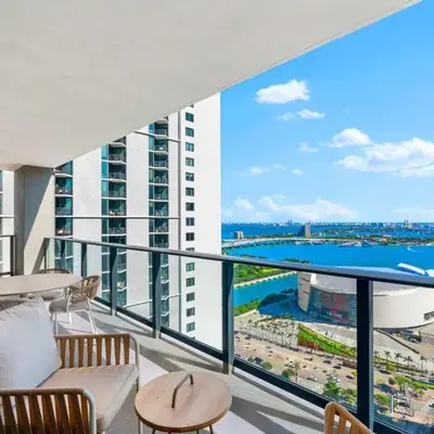 Luxury Bayfront Condo - Downtown Location