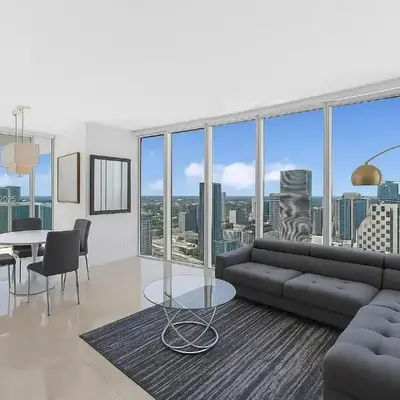 Icon Brickell Penthouse Panoramic Skyline by IliosRentals