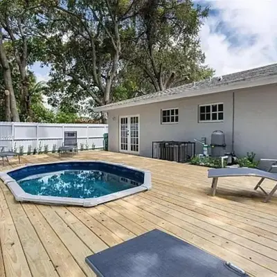 Large 4 bedroom Midtown Great Area