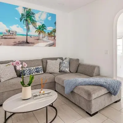Sunset Villa- 3 Bedroom 2 Bathroom -6 Beds