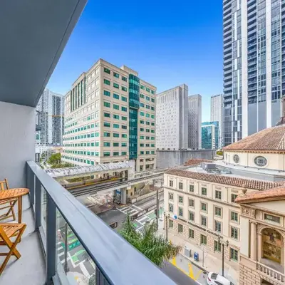 Downtown Miami Cozy Retreat with Views
